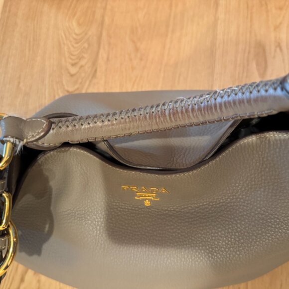 Authentic Prada Light tan shoulder bucket bag - Picture 9 of 16